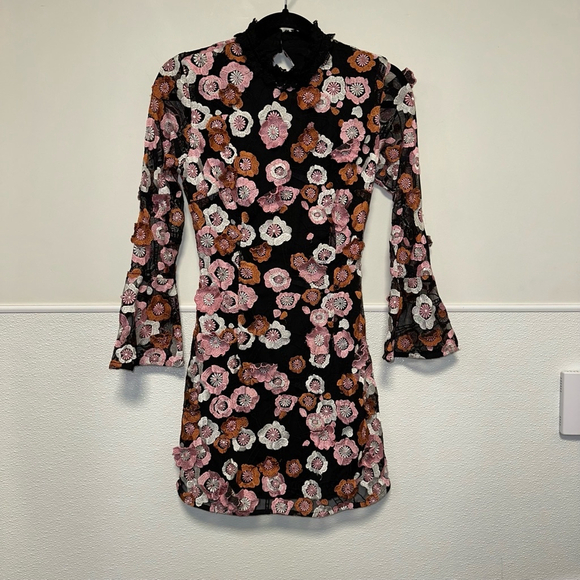 French Connection Lace Astrida 3D Embroidered Floral Mod XS Eur Black Size 4 US - Picture 4 of 16